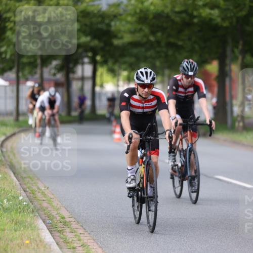 10.08.2025 - GEWOBA Citytriathlon Bremen Yannick Fuchs http://msf.ph/oto/8545086 10.08.2025 12:56:29 Radfahren 555, 567, 678, 706, 721, 737, 749, 764, 772, 782, 814, 831, 844 meine-sportfotos.de