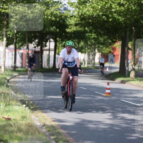 10.08.2025 - GEWOBA Citytriathlon Bremen Yannick Fuchs http://msf.ph/oto/8545090 10.08.2025 11:02:50 Radfahren 23, 53, 135, 223 meine-sportfotos.de