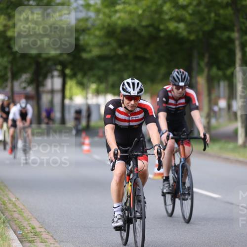 10.08.2025 - GEWOBA Citytriathlon Bremen Yannick Fuchs http://msf.ph/oto/8545091 10.08.2025 12:56:30 Radfahren 555, 567, 678, 706, 721, 737, 749, 764, 772, 782, 814, 831, 844 meine-sportfotos.de