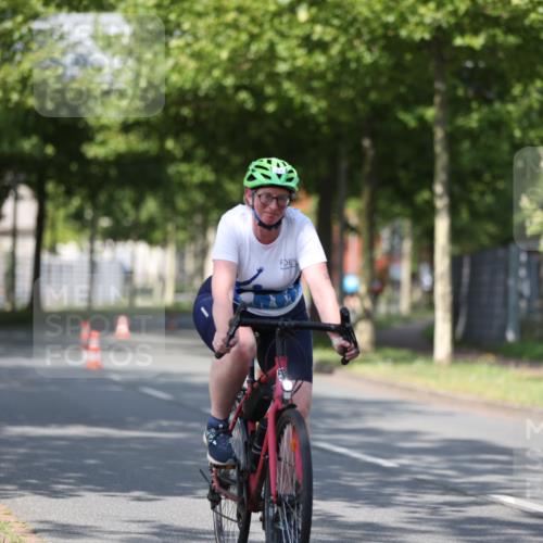10.08.2025 - GEWOBA Citytriathlon Bremen Yannick Fuchs http://msf.ph/oto/8545097 10.08.2025 11:02:50 Radfahren 23, 53, 135, 223 meine-sportfotos.de
