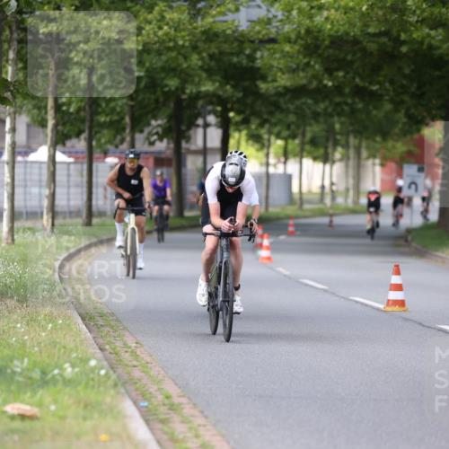 10.08.2025 - GEWOBA Citytriathlon Bremen Yannick Fuchs http://msf.ph/oto/8545100 10.08.2025 12:56:31 Radfahren 555, 567, 678, 706, 721, 737, 749, 764, 772, 782, 814, 831, 844 meine-sportfotos.de