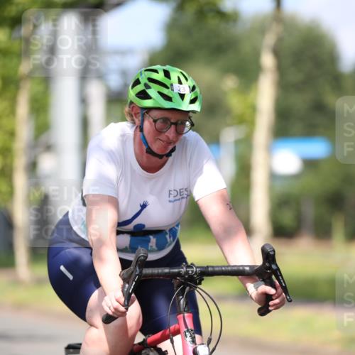 10.08.2025 - GEWOBA Citytriathlon Bremen Yannick Fuchs http://msf.ph/oto/8545104 10.08.2025 11:02:51 Radfahren 23, 53, 135, 223 meine-sportfotos.de