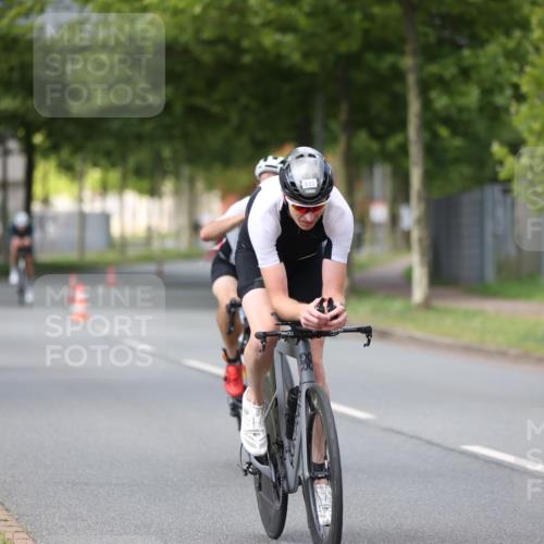 10.08.2025 - GEWOBA Citytriathlon Bremen Yannick Fuchs http://msf.ph/oto/8545111 10.08.2025 12:56:32 Radfahren 555, 567, 678, 706, 721, 737, 749, 764, 772, 782, 814, 831, 844 meine-sportfotos.de