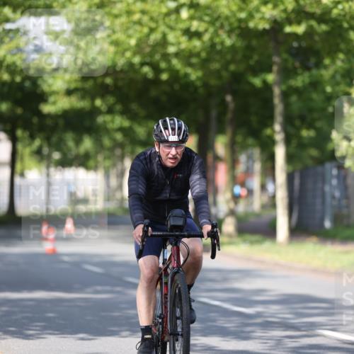 10.08.2025 - GEWOBA Citytriathlon Bremen Yannick Fuchs http://msf.ph/oto/8545121 10.08.2025 11:02:53 Radfahren 23, 53, 135, 223 meine-sportfotos.de
