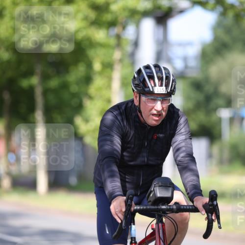 10.08.2025 - GEWOBA Citytriathlon Bremen Yannick Fuchs http://msf.ph/oto/8545124 10.08.2025 11:02:54 Radfahren 23, 53, 135, 223 meine-sportfotos.de