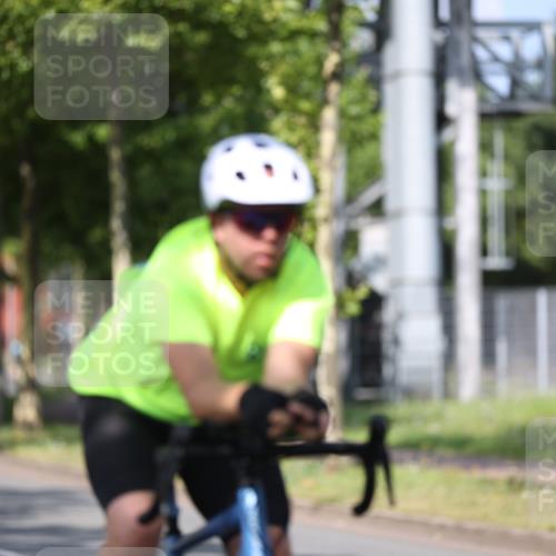 10.08.2025 - GEWOBA Citytriathlon Bremen Yannick Fuchs http://msf.ph/oto/8545163 10.08.2025 11:03:20 Radfahren 27, 175, 177, 189, 415, 496 meine-sportfotos.de