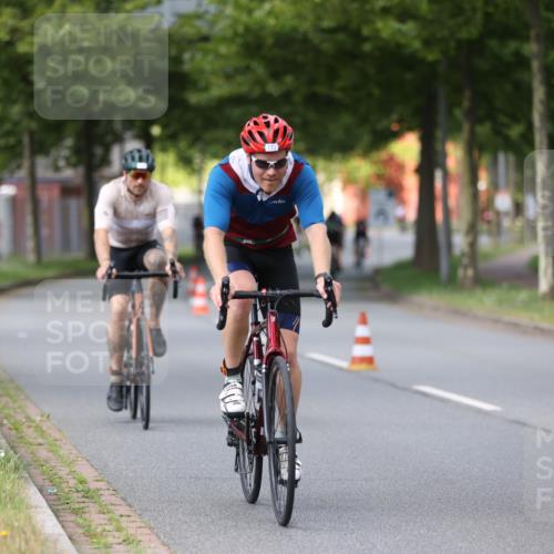 10.08.2025 - GEWOBA Citytriathlon Bremen Yannick Fuchs http://msf.ph/oto/8545172 10.08.2025 12:56:37 Radfahren 555, 567, 597, 678, 706, 721, 737, 749, 772, 782, 814, 815, 831 meine-sportfotos.de