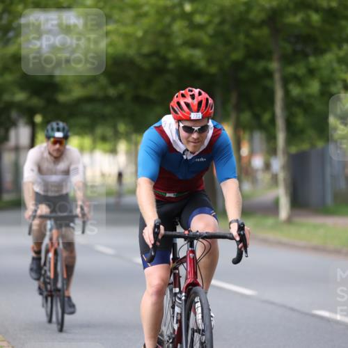 10.08.2025 - GEWOBA Citytriathlon Bremen Yannick Fuchs http://msf.ph/oto/8545180 10.08.2025 12:56:38 Radfahren 555, 567, 597, 678, 706, 721, 737, 749, 772, 782, 814, 815, 831 meine-sportfotos.de