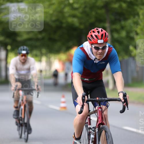 10.08.2025 - GEWOBA Citytriathlon Bremen Yannick Fuchs http://msf.ph/oto/8545184 10.08.2025 12:56:38 Radfahren 555, 567, 597, 678, 706, 721, 737, 749, 772, 782, 814, 815, 831 meine-sportfotos.de