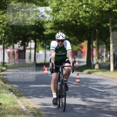 10.08.2025 - GEWOBA Citytriathlon Bremen Yannick Fuchs http://msf.ph/oto/8545195 10.08.2025 11:03:24 Radfahren 27, 55, 175, 177, 189, 415, 496 meine-sportfotos.de