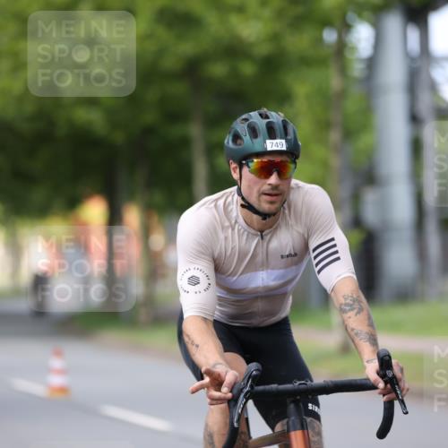 10.08.2025 - GEWOBA Citytriathlon Bremen Yannick Fuchs http://msf.ph/oto/8545197 10.08.2025 12:56:39 Radfahren 555, 567, 597, 678, 706, 721, 737, 749, 772, 782, 814, 815, 831 meine-sportfotos.de