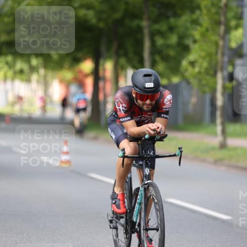 10.08.2025 - GEWOBA Citytriathlon Bremen Yannick Fuchs http://msf.ph/oto/8545203 10.08.2025 12:56:45 Radfahren 597, 706, 737, 749, 755, 772, 782, 815, 830, 831, 1014 meine-sportfotos.de