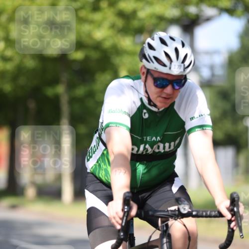 10.08.2025 - GEWOBA Citytriathlon Bremen Yannick Fuchs http://msf.ph/oto/8545204 10.08.2025 11:03:25 Radfahren 27, 55, 175, 177, 189, 496 meine-sportfotos.de