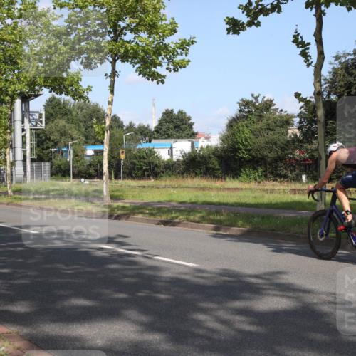 10.08.2025 - GEWOBA Citytriathlon Bremen Yannick Fuchs http://msf.ph/oto/8545230 10.08.2025 10:23:07 Radfahren  meine-sportfotos.de