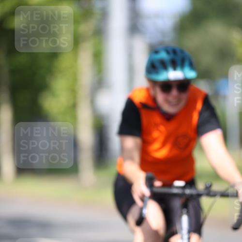 10.08.2025 - GEWOBA Citytriathlon Bremen Yannick Fuchs http://msf.ph/oto/8545238 10.08.2025 11:03:39 Radfahren 13, 55, 167 meine-sportfotos.de