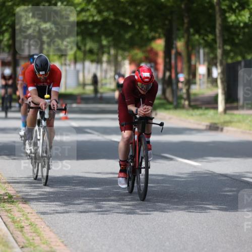 10.08.2025 - GEWOBA Citytriathlon Bremen Yannick Fuchs http://msf.ph/oto/8545239 10.08.2025 12:56:54 Radfahren 559, 597, 672, 755, 815, 830, 879, 913, 1014 meine-sportfotos.de