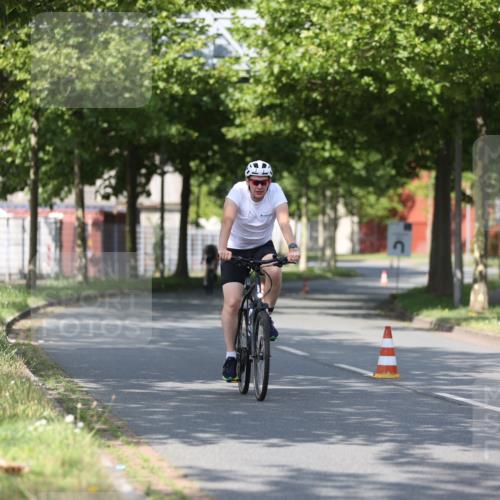 10.08.2025 - GEWOBA Citytriathlon Bremen Yannick Fuchs http://msf.ph/oto/8545246 10.08.2025 11:03:42 Radfahren 13, 55, 167 meine-sportfotos.de