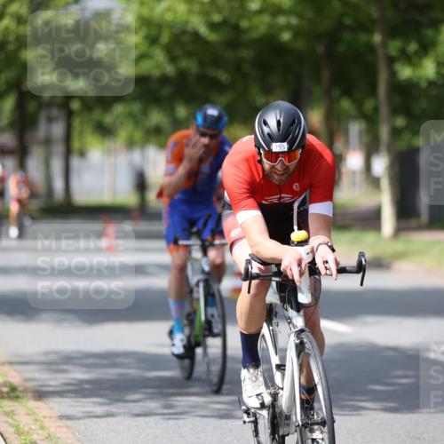 10.08.2025 - GEWOBA Citytriathlon Bremen Yannick Fuchs http://msf.ph/oto/8545249 10.08.2025 12:56:54 Radfahren 559, 597, 672, 755, 815, 830, 879, 913, 1014 meine-sportfotos.de