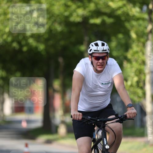 10.08.2025 - GEWOBA Citytriathlon Bremen Yannick Fuchs http://msf.ph/oto/8545256 10.08.2025 11:03:43 Radfahren 13, 55, 167 meine-sportfotos.de