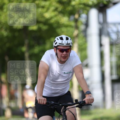 10.08.2025 - GEWOBA Citytriathlon Bremen Yannick Fuchs http://msf.ph/oto/8545260 10.08.2025 11:03:44 Radfahren 13, 55, 167 meine-sportfotos.de