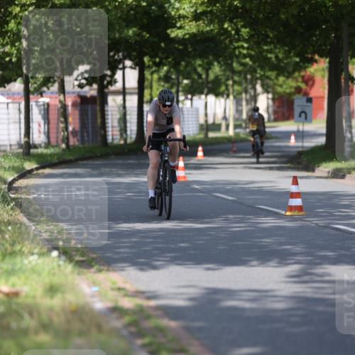10.08.2025 - GEWOBA Citytriathlon Bremen Yannick Fuchs http://msf.ph/oto/8545272 10.08.2025 11:03:48 Radfahren 13, 167 meine-sportfotos.de