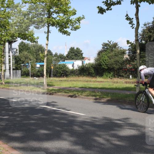 10.08.2025 - GEWOBA Citytriathlon Bremen Yannick Fuchs http://msf.ph/oto/8545273 10.08.2025 10:25:32 Radfahren  meine-sportfotos.de