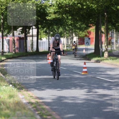 10.08.2025 - GEWOBA Citytriathlon Bremen Yannick Fuchs http://msf.ph/oto/8545277 10.08.2025 11:03:49 Radfahren 13, 167 meine-sportfotos.de