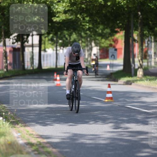 10.08.2025 - GEWOBA Citytriathlon Bremen Yannick Fuchs http://msf.ph/oto/8545280 10.08.2025 11:03:49 Radfahren 13, 167 meine-sportfotos.de