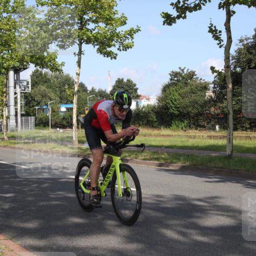10.08.2025 - GEWOBA Citytriathlon Bremen Yannick Fuchs http://msf.ph/oto/8545285 10.08.2025 10:26:05 Radfahren 431, 507 meine-sportfotos.de