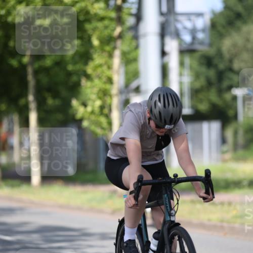 10.08.2025 - GEWOBA Citytriathlon Bremen Yannick Fuchs http://msf.ph/oto/8545295 10.08.2025 11:03:51 Radfahren 13, 167 meine-sportfotos.de