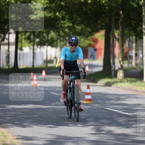 10.08.2025 - GEWOBA Citytriathlon Bremen Yannick Fuchs http://msf.ph/oto/8545308 10.08.2025 11:04:14 Radfahren 505 meine-sportfotos.de