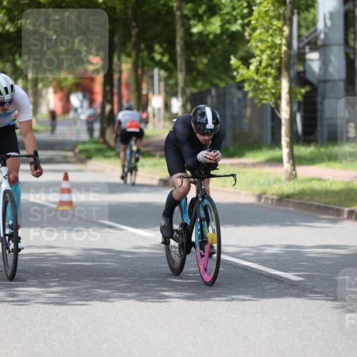 10.08.2025 - GEWOBA Citytriathlon Bremen Yannick Fuchs http://msf.ph/oto/8545322 10.08.2025 12:57:05 Radfahren 559, 672, 723, 730, 755, 758, 830, 849, 879, 913, 940, 969, 1003, 1014 meine-sportfotos.de