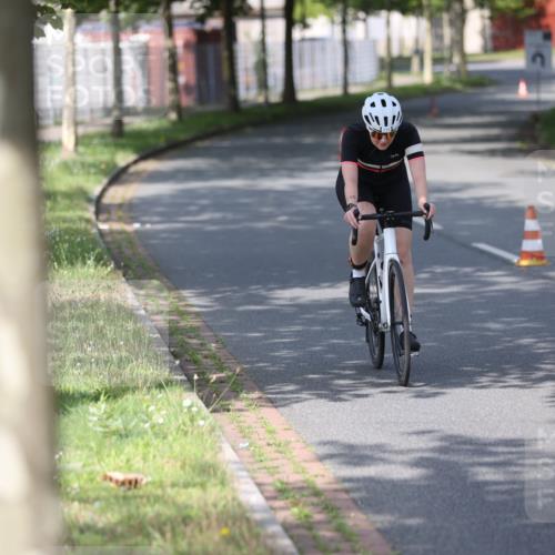 10.08.2025 - GEWOBA Citytriathlon Bremen Yannick Fuchs http://msf.ph/oto/8545324 10.08.2025 11:04:47 Radfahren 235, 361 meine-sportfotos.de