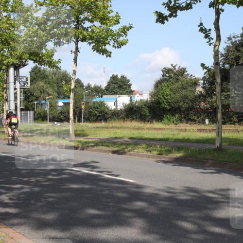 10.08.2025 - GEWOBA Citytriathlon Bremen Yannick Fuchs http://msf.ph/oto/8545356 10.08.2025 10:29:14 Radfahren 412, 510 meine-sportfotos.de