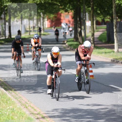 10.08.2025 - GEWOBA Citytriathlon Bremen Yannick Fuchs http://msf.ph/oto/8545369 10.08.2025 12:57:14 Radfahren 559, 572, 723, 730, 758, 849, 879, 900, 940, 969, 1003 meine-sportfotos.de