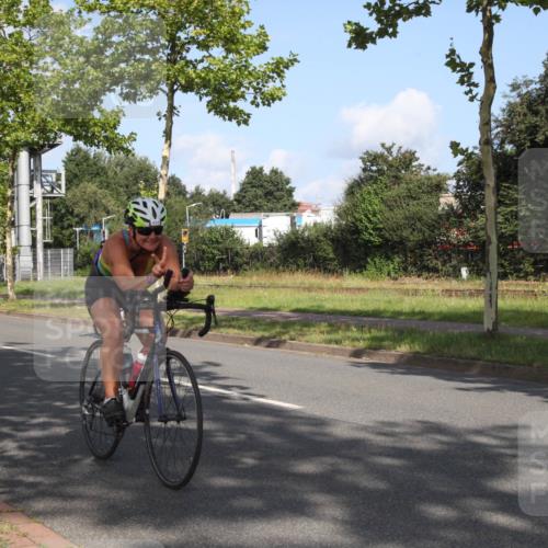 10.08.2025 - GEWOBA Citytriathlon Bremen Yannick Fuchs http://msf.ph/oto/8545401 10.08.2025 10:30:04 Radfahren 414, 423, 433, 494 meine-sportfotos.de