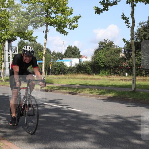 10.08.2025 - GEWOBA Citytriathlon Bremen Yannick Fuchs http://msf.ph/oto/8545404 10.08.2025 10:30:07 Radfahren 414, 423, 433, 494 meine-sportfotos.de