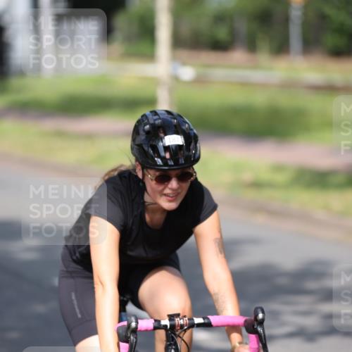 10.08.2025 - GEWOBA Citytriathlon Bremen Yannick Fuchs http://msf.ph/oto/8545420 10.08.2025 11:06:07 Radfahren 17 meine-sportfotos.de