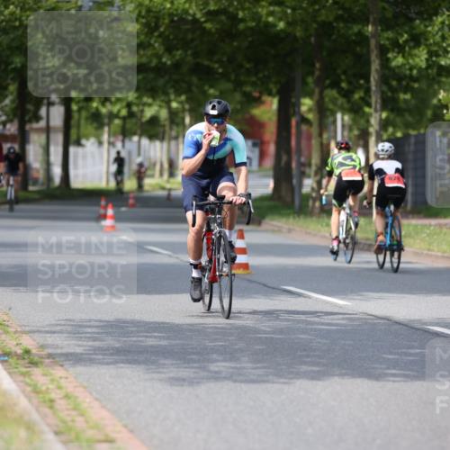 10.08.2025 - GEWOBA Citytriathlon Bremen Yannick Fuchs http://msf.ph/oto/8545444 10.08.2025 12:58:35 Radfahren 609, 726, 762, 795, 802, 870, 910 meine-sportfotos.de
