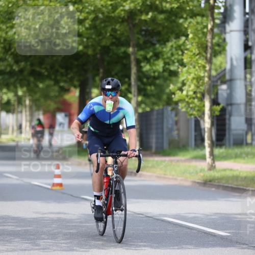 10.08.2025 - GEWOBA Citytriathlon Bremen Yannick Fuchs http://msf.ph/oto/8545448 10.08.2025 12:58:36 Radfahren 609, 726, 762, 795, 802, 870, 910 meine-sportfotos.de