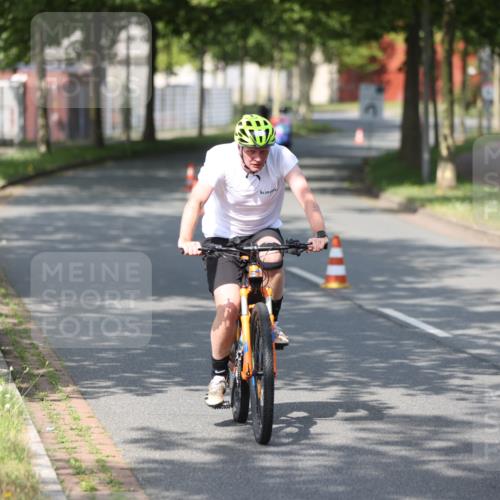 10.08.2025 - GEWOBA Citytriathlon Bremen Yannick Fuchs http://msf.ph/oto/8545451 10.08.2025 11:06:23 Radfahren 17, 171 meine-sportfotos.de