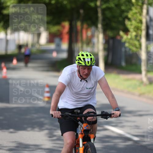 10.08.2025 - GEWOBA Citytriathlon Bremen Yannick Fuchs http://msf.ph/oto/8545456 10.08.2025 11:06:24 Radfahren 17, 171 meine-sportfotos.de