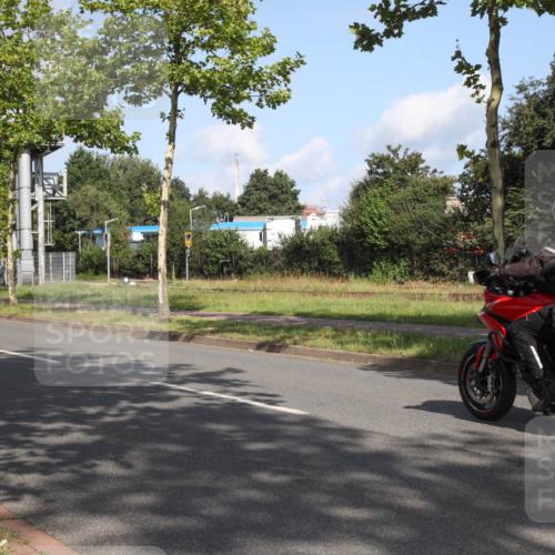 10.08.2025 - GEWOBA Citytriathlon Bremen Yannick Fuchs http://msf.ph/oto/8545457 10.08.2025 10:31:07 Radfahren 387, 434, 476 meine-sportfotos.de