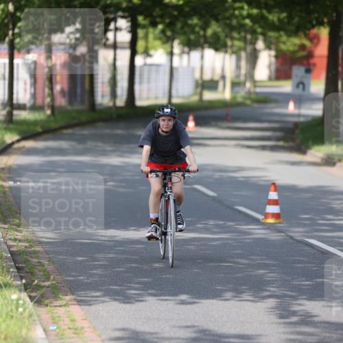10.08.2025 - GEWOBA Citytriathlon Bremen Yannick Fuchs http://msf.ph/oto/8545467 10.08.2025 11:06:36 Radfahren 171 meine-sportfotos.de