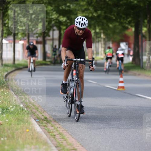 10.08.2025 - GEWOBA Citytriathlon Bremen Yannick Fuchs http://msf.ph/oto/8545470 10.08.2025 12:58:38 Radfahren 609, 762, 795, 802, 870, 910 meine-sportfotos.de