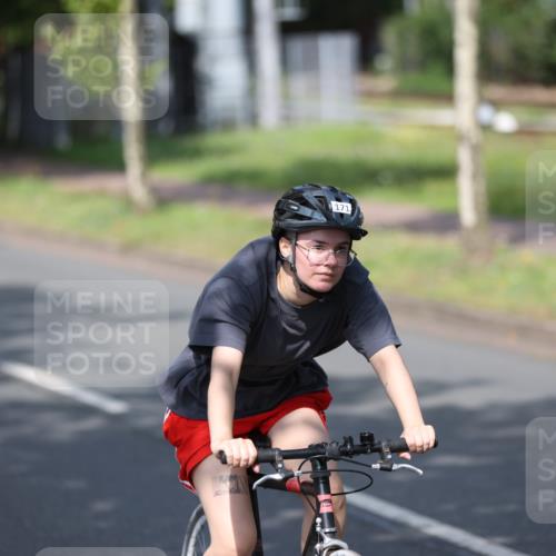 10.08.2025 - GEWOBA Citytriathlon Bremen Yannick Fuchs http://msf.ph/oto/8545483 10.08.2025 11:06:39 Radfahren 171 meine-sportfotos.de