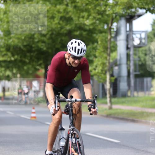 10.08.2025 - GEWOBA Citytriathlon Bremen Yannick Fuchs http://msf.ph/oto/8545485 10.08.2025 12:58:38 Radfahren 609, 762, 795, 802, 870, 910 meine-sportfotos.de