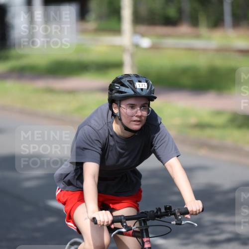 10.08.2025 - GEWOBA Citytriathlon Bremen Yannick Fuchs http://msf.ph/oto/8545486 10.08.2025 11:06:39 Radfahren 171 meine-sportfotos.de