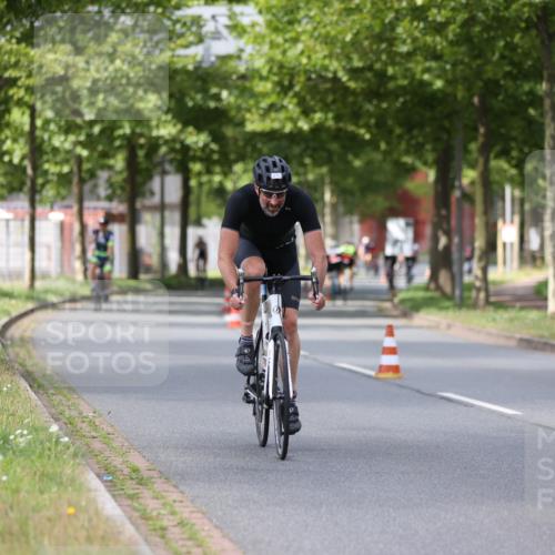 10.08.2025 - GEWOBA Citytriathlon Bremen Yannick Fuchs http://msf.ph/oto/8545495 10.08.2025 12:58:40 Radfahren 609, 762, 795, 802, 870, 910 meine-sportfotos.de