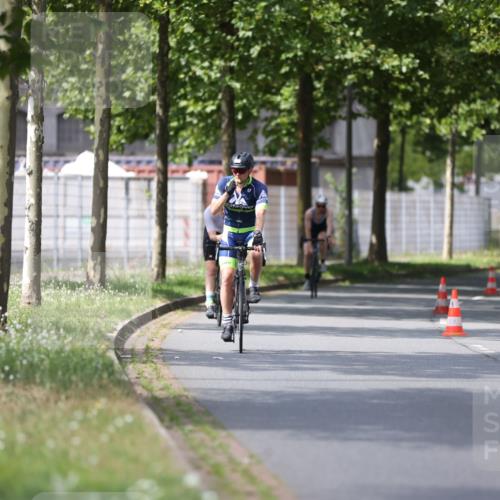 10.08.2025 - GEWOBA Citytriathlon Bremen Yannick Fuchs http://msf.ph/oto/8545509 10.08.2025 12:58:42 Radfahren 602, 609, 705, 762, 795, 802, 870, 885, 910, 921 meine-sportfotos.de